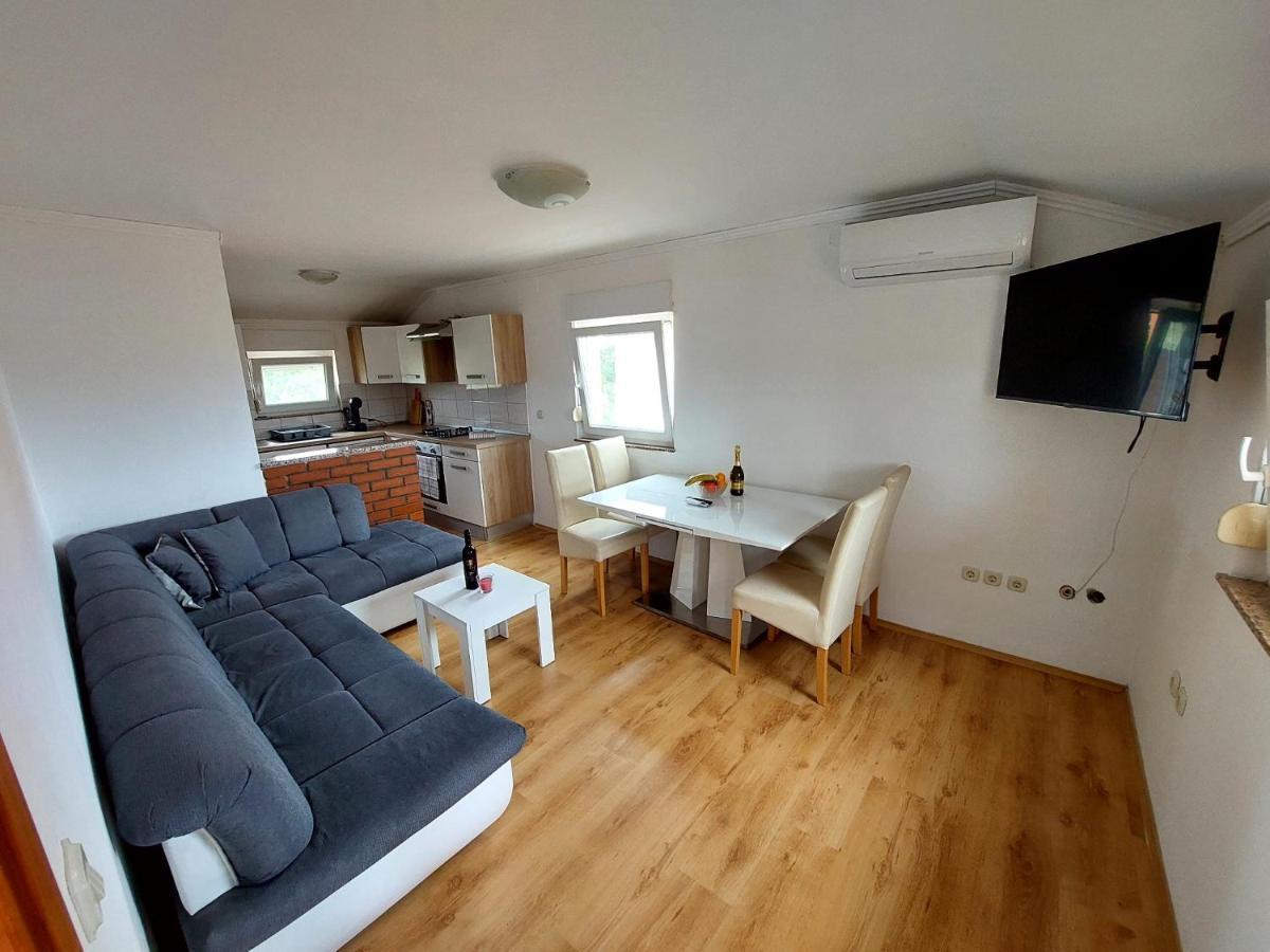 Apartman Zeljo Galižana Eksteriør billede