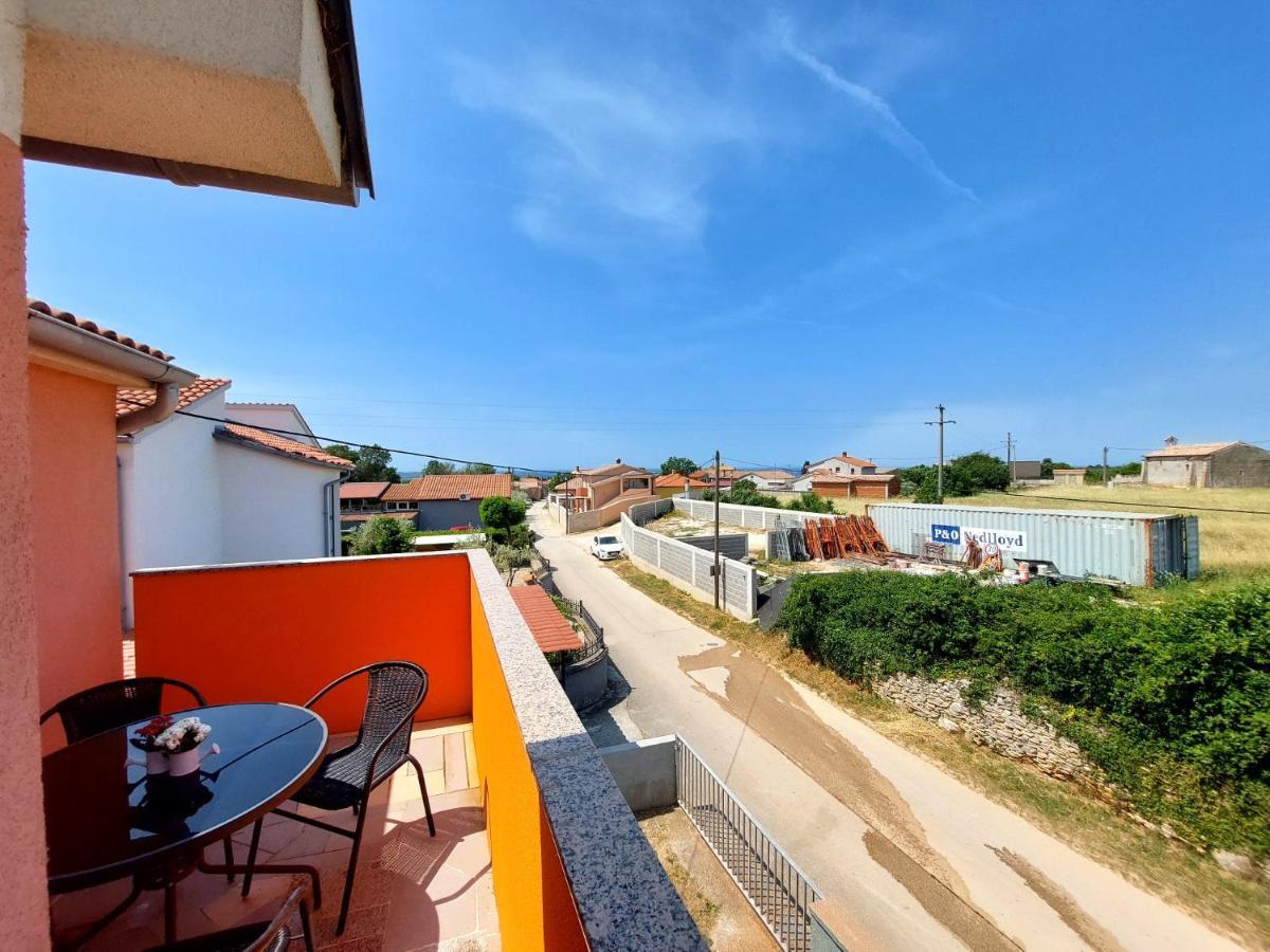 Apartman Zeljo Galižana Eksteriør billede