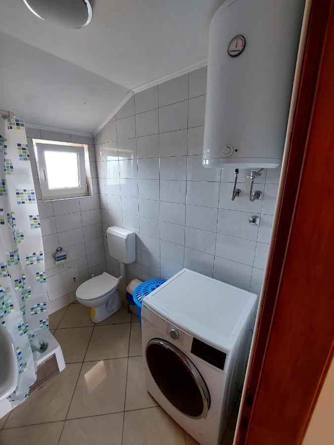 Apartman Zeljo Galižana Eksteriør billede